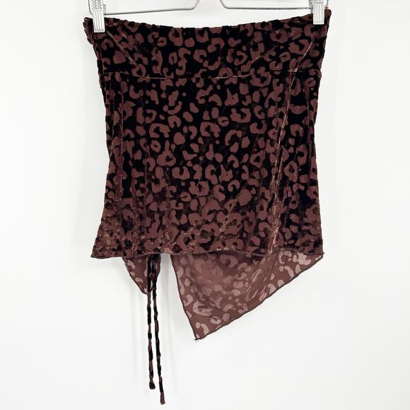 Urban Outfitters UO Silence + Noise Remy Leopard Print Velvet Burnout Tube Top - Picture 7 of 7